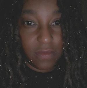 Meet your Posher, Roxanne